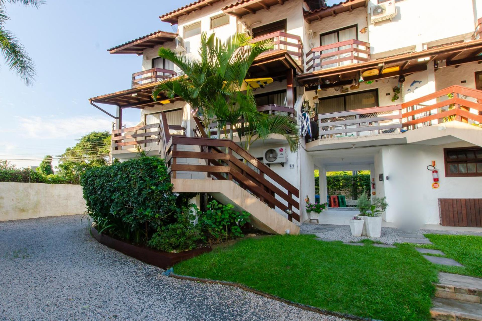 Apartamento Apartamento pé na areia em condomínio com piscina N1298