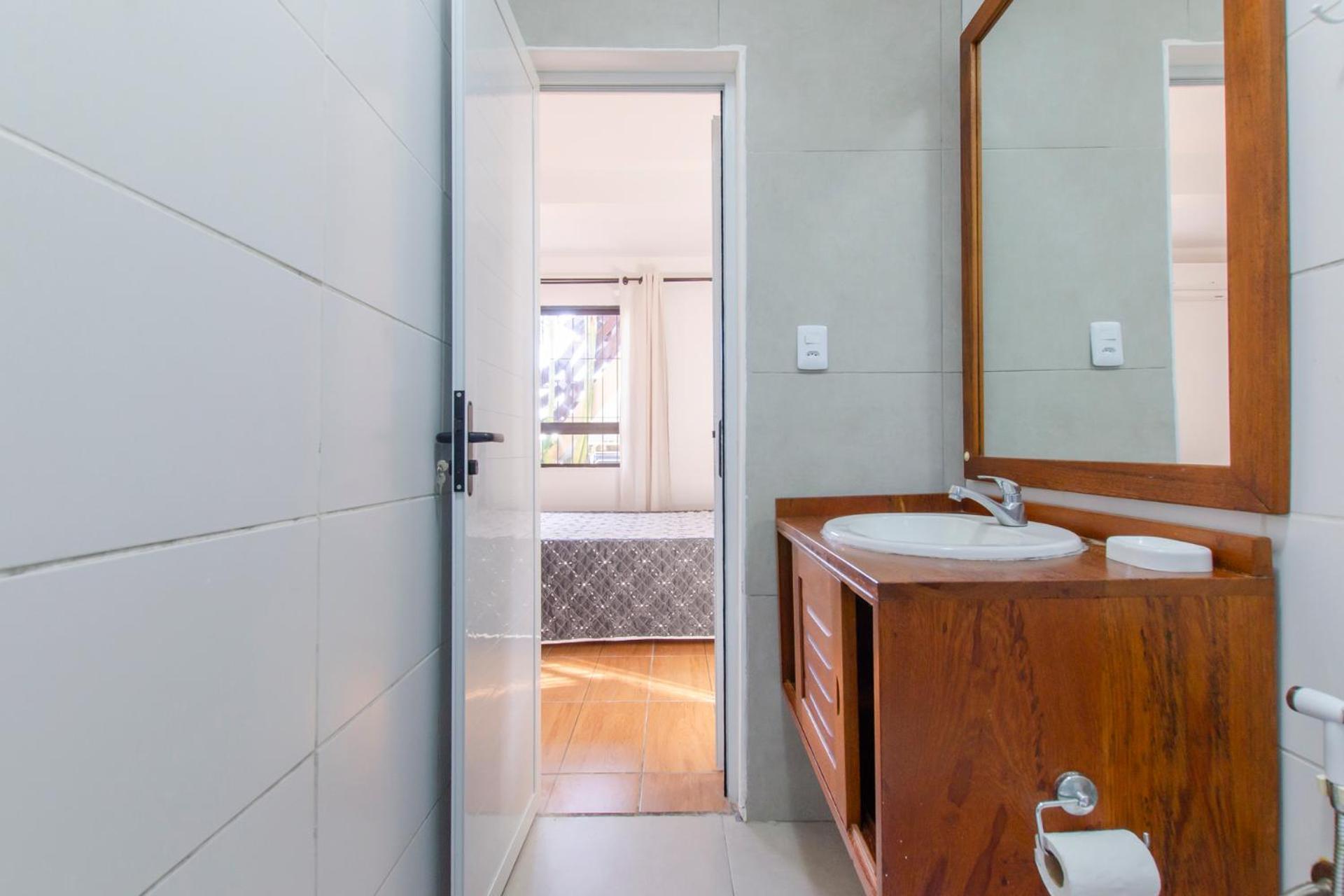 Apartamento pé na areia em condomínio com piscina N1298 Apartamento *
