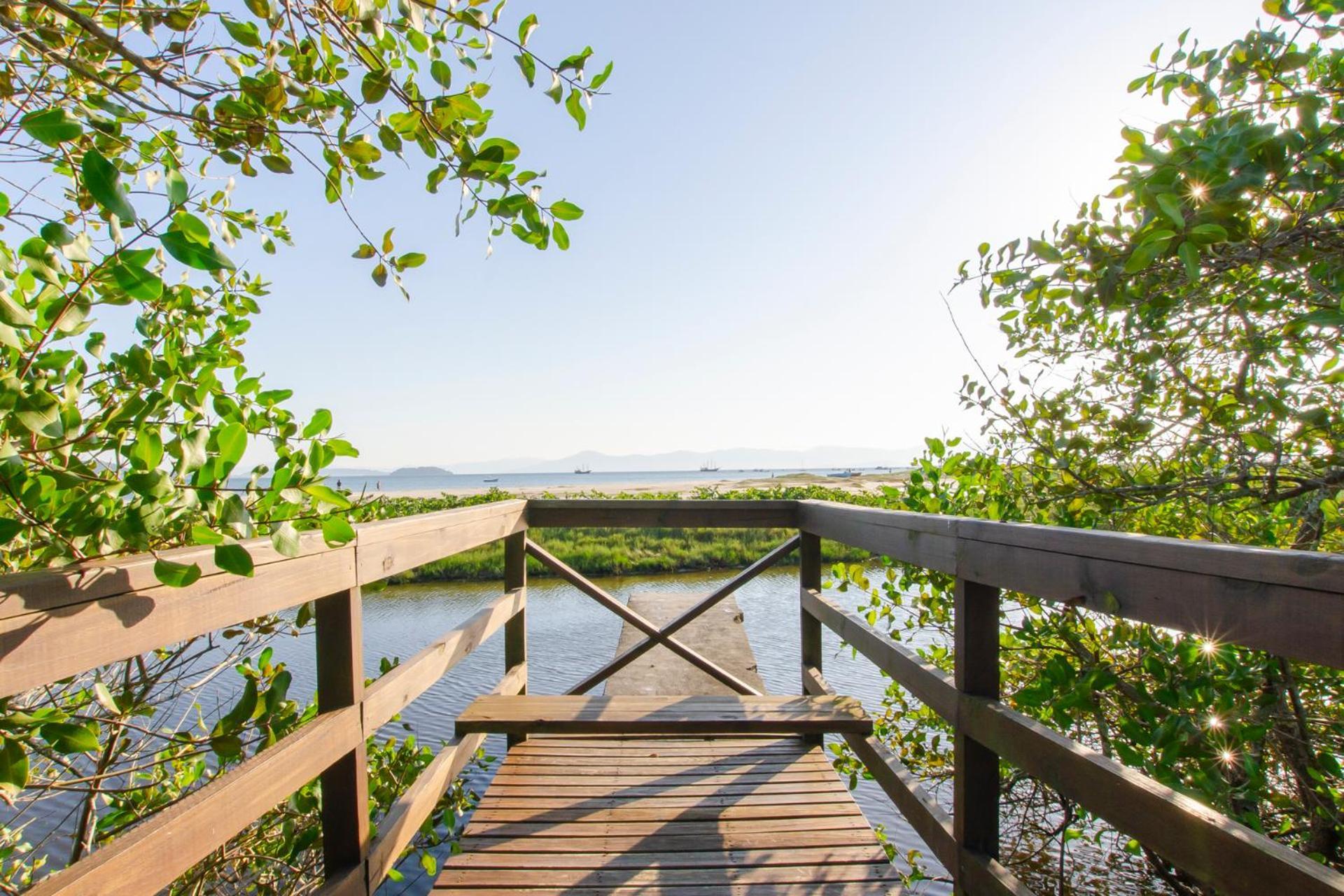 Apartamento pé na areia em condomínio com piscina N1298 Apartamento Florianópolis